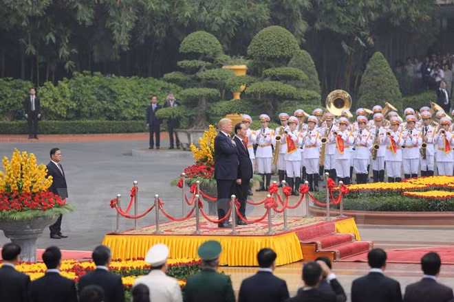 chu tich nuoc chu tri le don chinh thuc tong thong donald trump