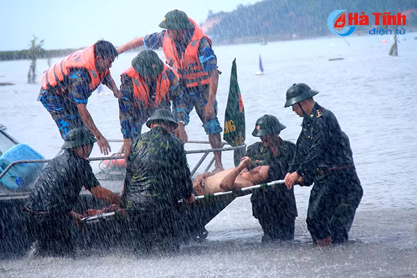 ngam 5 tac pham xuat sac dau tien cuoc thi anh ha tinh trong toi
