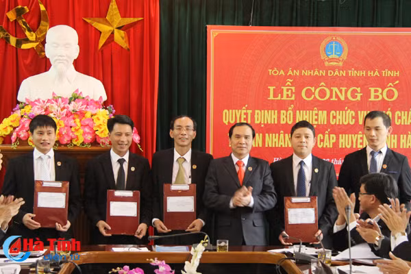 ha tinh co 5 pho chanh an moi