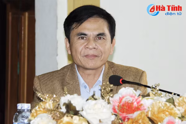 nghi xuan phai phan dau som tro thanh trung tam kt xh bac ha tinh