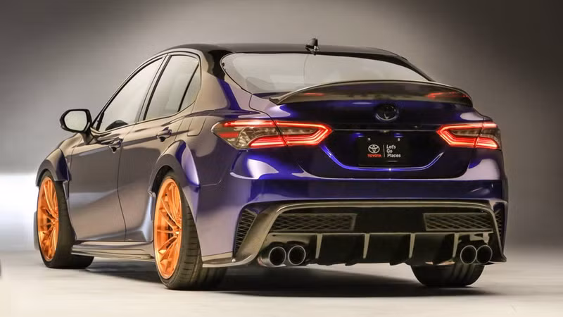 5 phien ban toyota camry danh rieng cho tay dua nascar