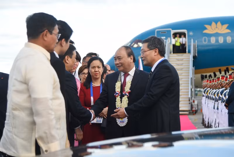 thu tuong den philippines bat dau tham du asean 31