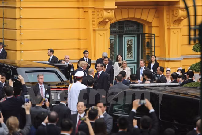 chu tich nuoc chu tri le don chinh thuc tong thong donald trump