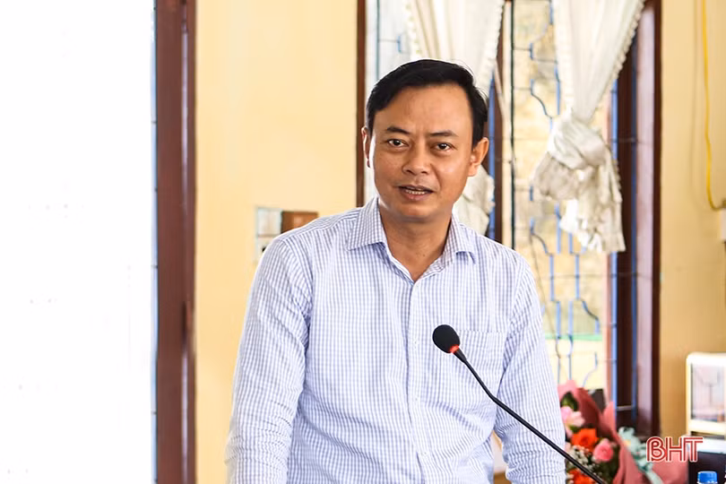 Tiếp tục động viên các văn nghệ sĩ Hà Tĩnh sáng tạo nhiều tác phẩm có chất lượng 