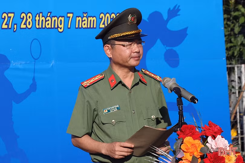 Sôi nổi giao lưu thể thao giữa công an 6 tỉnh Việt Nam - Lào tại Hà Tĩnh