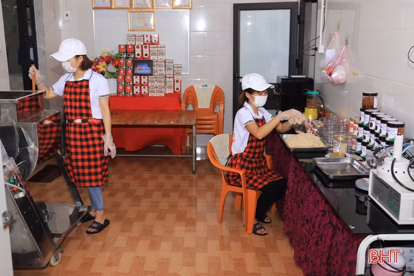 Bí quyết làm ruốc bông “được lòng” khách hàng của cựu thủ thư phố núi Hà Tĩnh