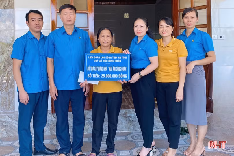Công đoàn Hà Tĩnh trích hơn 700 triệu đồng hỗ trợ đoàn viên làm mới, sửa chữa nhà ở