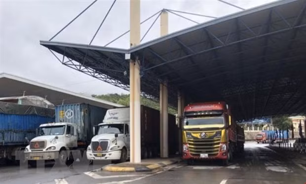 Kim ngạch thương mại Việt - Lào tăng cao trong nửa đầu năm 2022