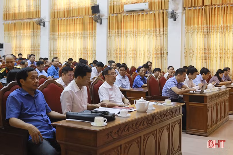 Can Lộc tổng kết 15 năm thực hiện Nghị quyết 27-NQ/TW và sơ kết 5 năm thực hiện Nghị quyết 18-NQ/TW