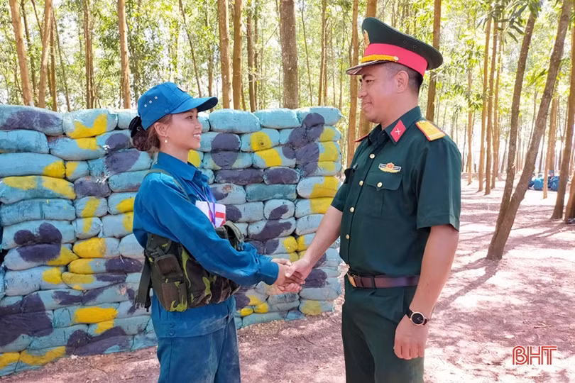 Trung đội Dân quân cơ động thị trấn Vũ Quang nhất hội thao toàn tỉnh năm 2022