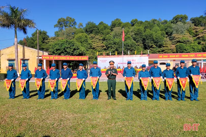 Trung đội Dân quân cơ động thị trấn Vũ Quang nhất hội thao toàn tỉnh năm 2022