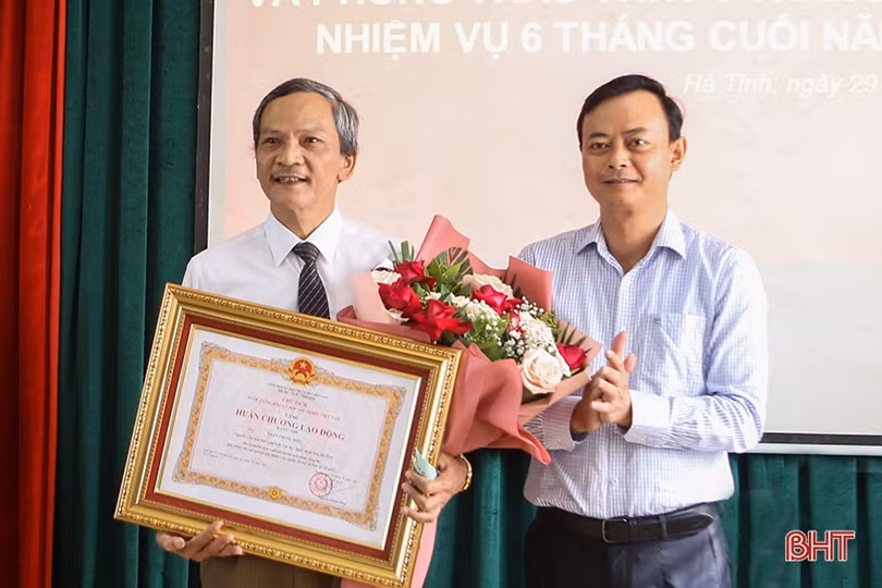 Tiếp tục động viên các văn nghệ sĩ Hà Tĩnh sáng tạo nhiều tác phẩm có chất lượng 
