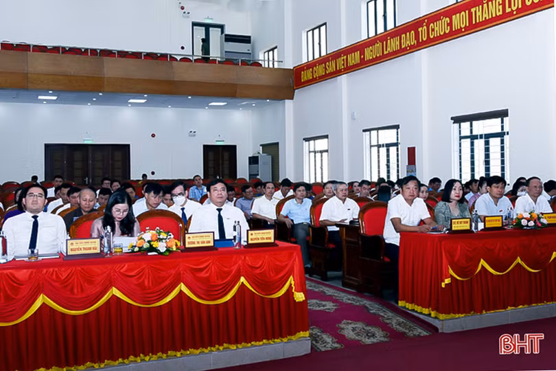 Hội đồng nhân dân huyện Kỳ Anh xem xét thông qua 7 nghị quyết quan trọng