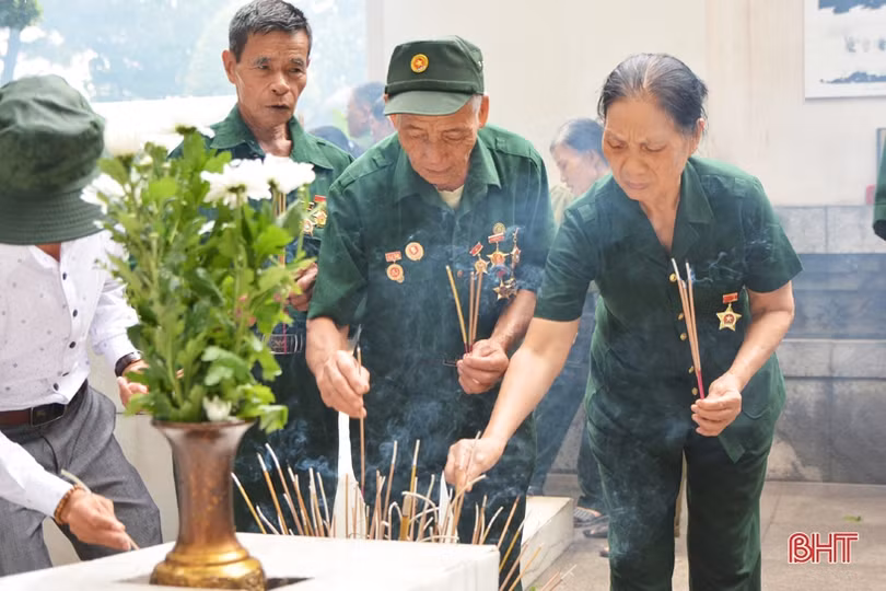 Xúc động cuộc hội ngộ cựu thanh niên xung phong Hà Tĩnh tiêu biểu