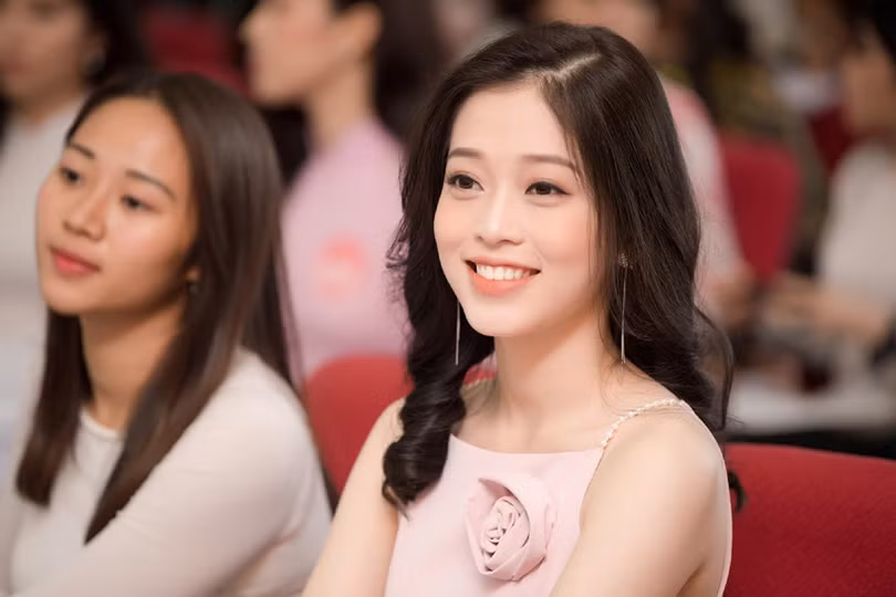 Người đẹp HHVN 2018 gốc Hà Tĩnh: “Có một tình yêu rất lạ với quê hương”