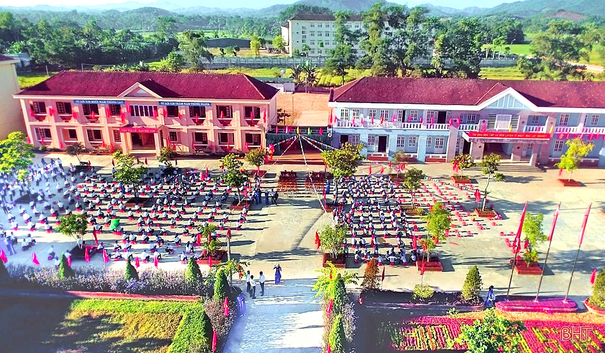 Hương Sơn xây dựng huyện nông thôn mới bền vững, đô thị phát triển