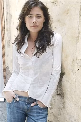 6 (đồng hạng). Maura Tierney. Ảnh: CBS. Thu nhập: 8 triệu USD. Maura đã có hơn 10 năm sống với nhân vật nữ bác sĩ Abby Lockhart trong phim truyền hình ER của đài NBC. Series đã đóng lại từ đầu năm nay, và cô tiếp tục được mời tham gia một bộ phim mới của đài này - Parenthood. Tuy nhiên, cô phải hủy hợp đồng vì lý do sức khỏe.
