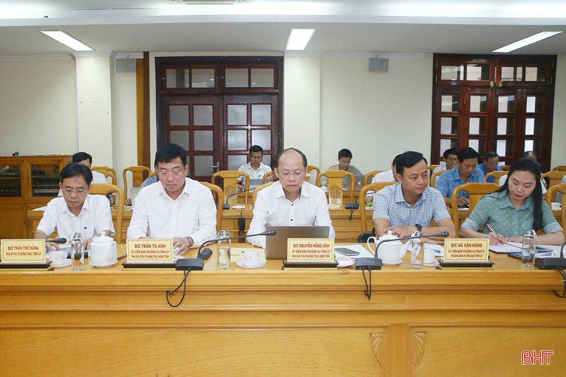 Bộ trưởng Bộ VH-TT&DL Nguyễn Văn Hùng: Hà Tĩnh cần xem xét xây dựng đề án làng văn hoá kiểu mẫu