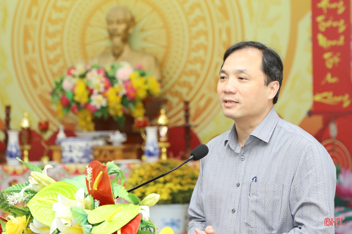 Bí thư Tỉnh ủy Hoàng Trung Dũng chúc tết các đơn vị lực lượng vũ trang