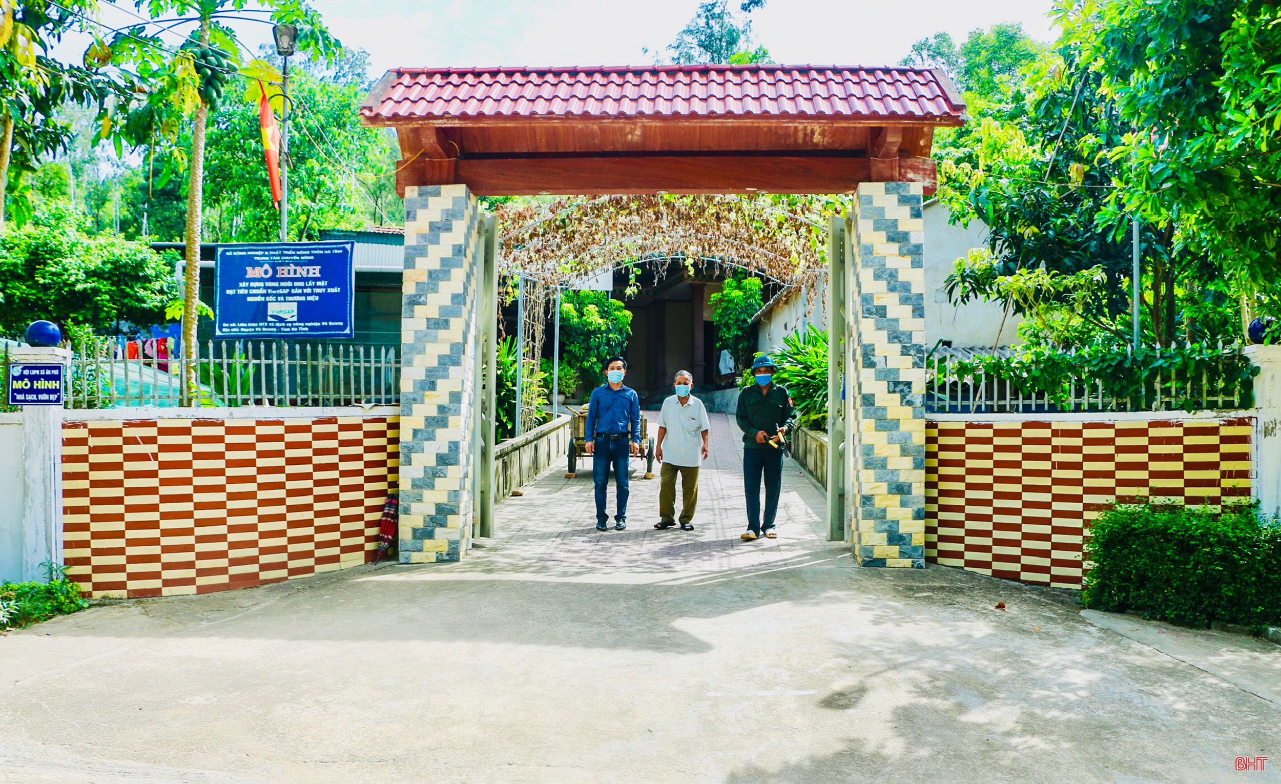 Người phụ nữ miền sơn cước Hà Tĩnh gần 20 năm “gánh” việc làng