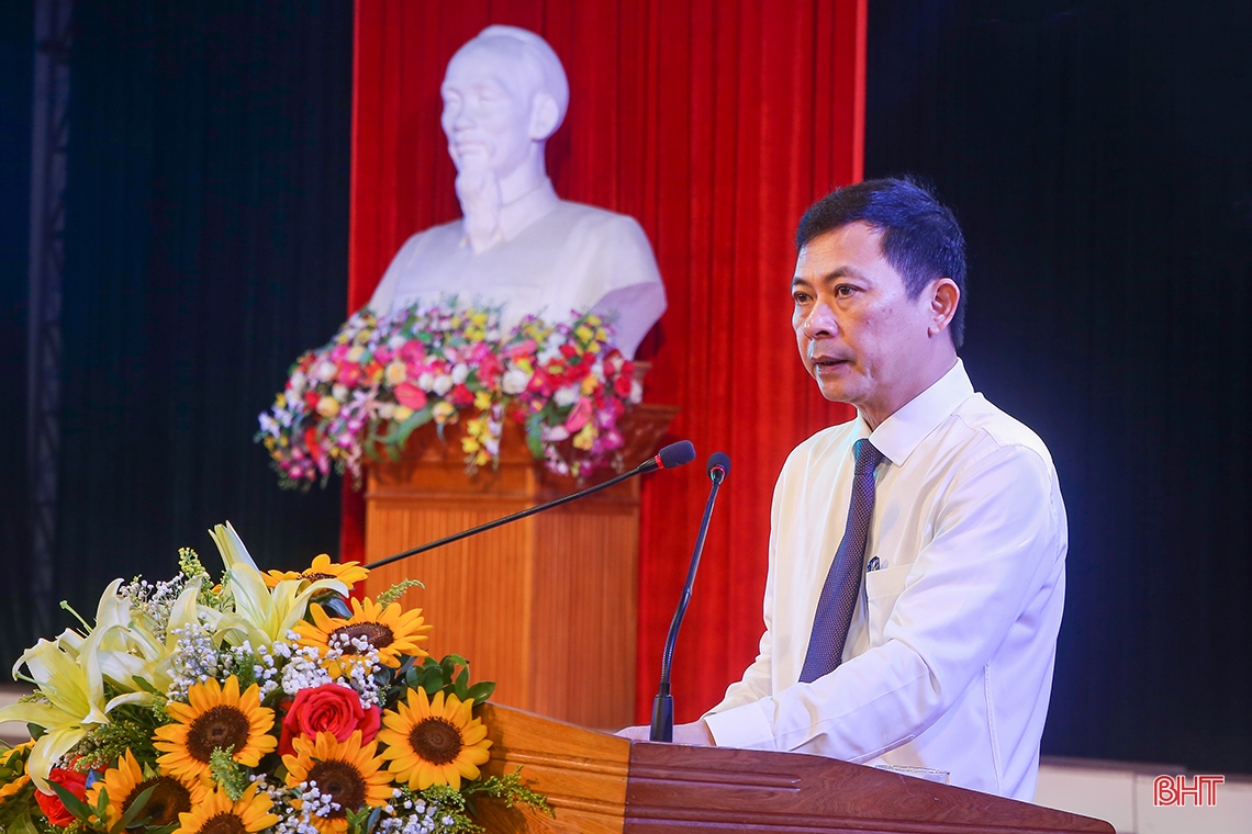 Hà Tĩnh vinh danh học sinh xuất sắc tại các kỳ thi