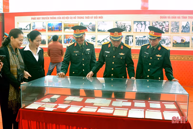 Hà Tĩnh tổ chức trưng bày chuyên đề “Ký ức lịch sử” nhân kỷ niệm 75 năm ngày thành lập QĐND Việt Nam