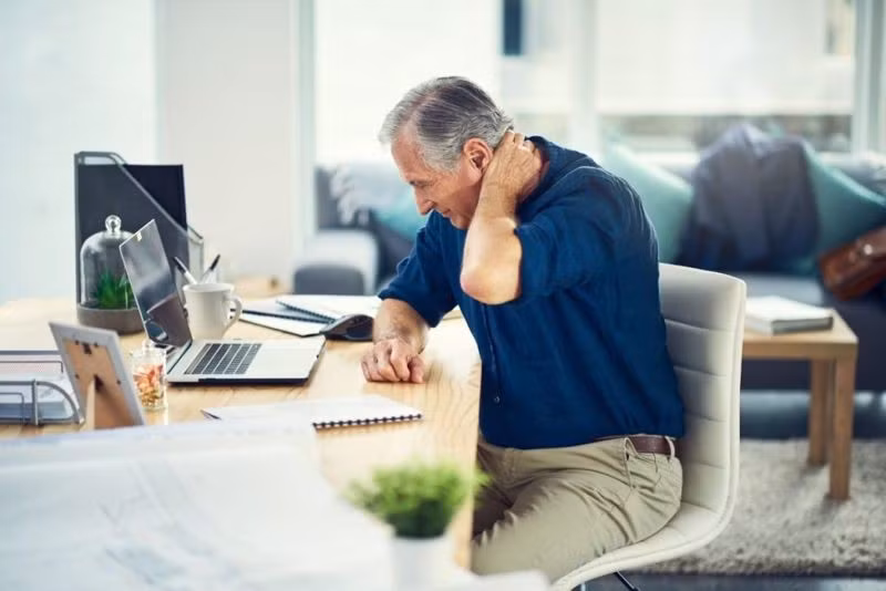 10 dấu hiệu của bệnh thoát vị đĩa đệm