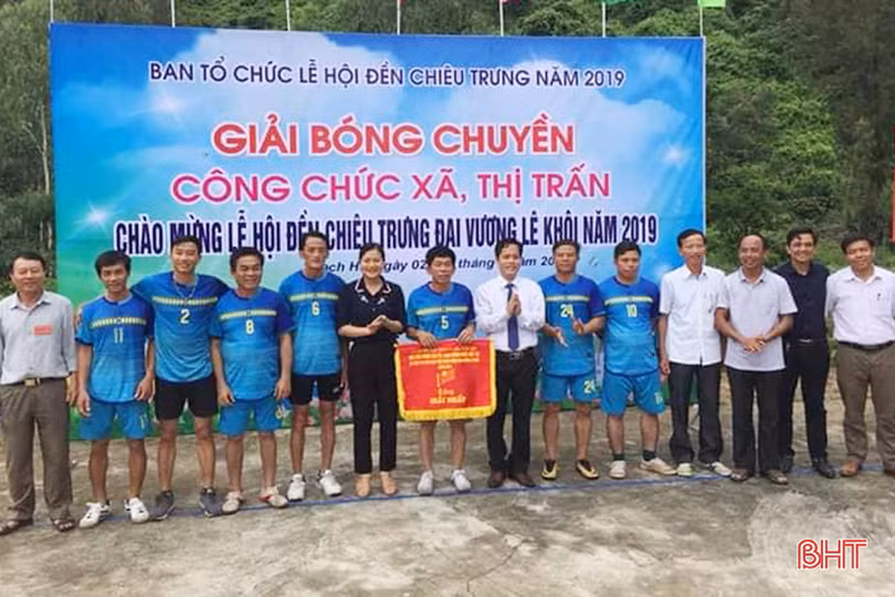 Giao lưu thơ tại Đền Chiêu Trưng Đại Vương Lê Khôi