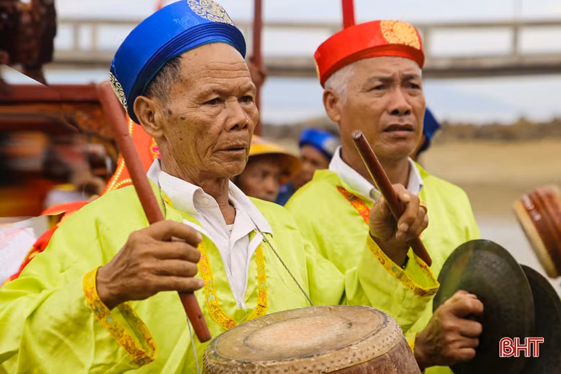 Tưng bừng lễ rước tại hội đền Chiêu Trưng Đại vương năm 2019
