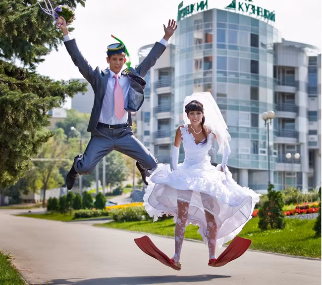 Chụp ảnh cưới đến “thổ dân“ cũng phải bật cười