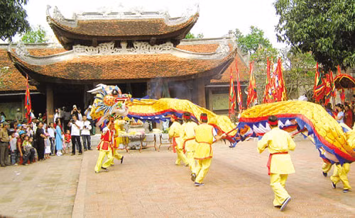 ron rang cac le hoi hut khach du lich vao dip nghi le 30 4 1 5