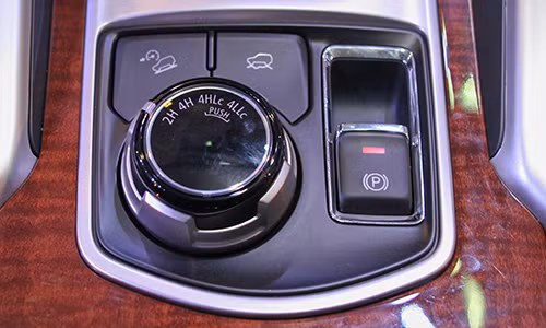 pajero sport the he moi gia tu 1 4 ty dong tai viet nam