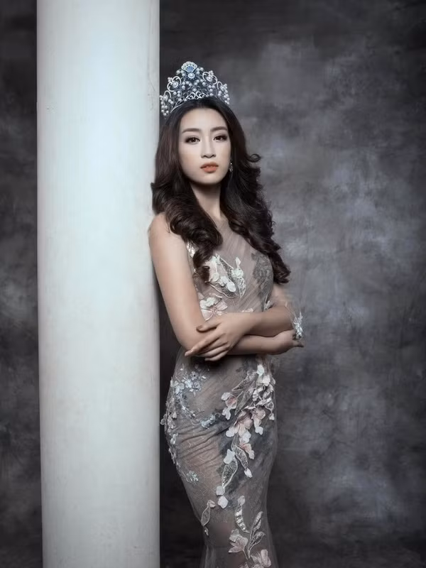 hoa hau do my linh cuon hut voi hinh anh yeu kieu