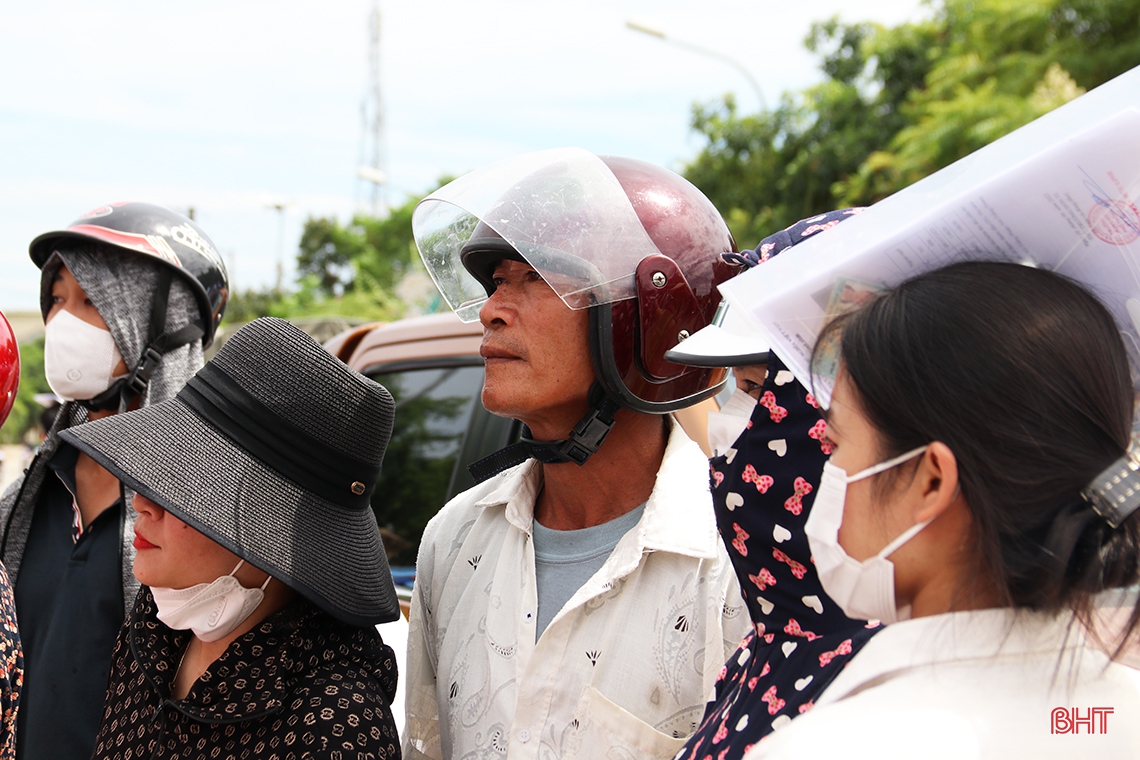 Những khoảnh khắc khó quên trong Kỳ thi tốt nghiệp THPT ở Hà Tĩnh