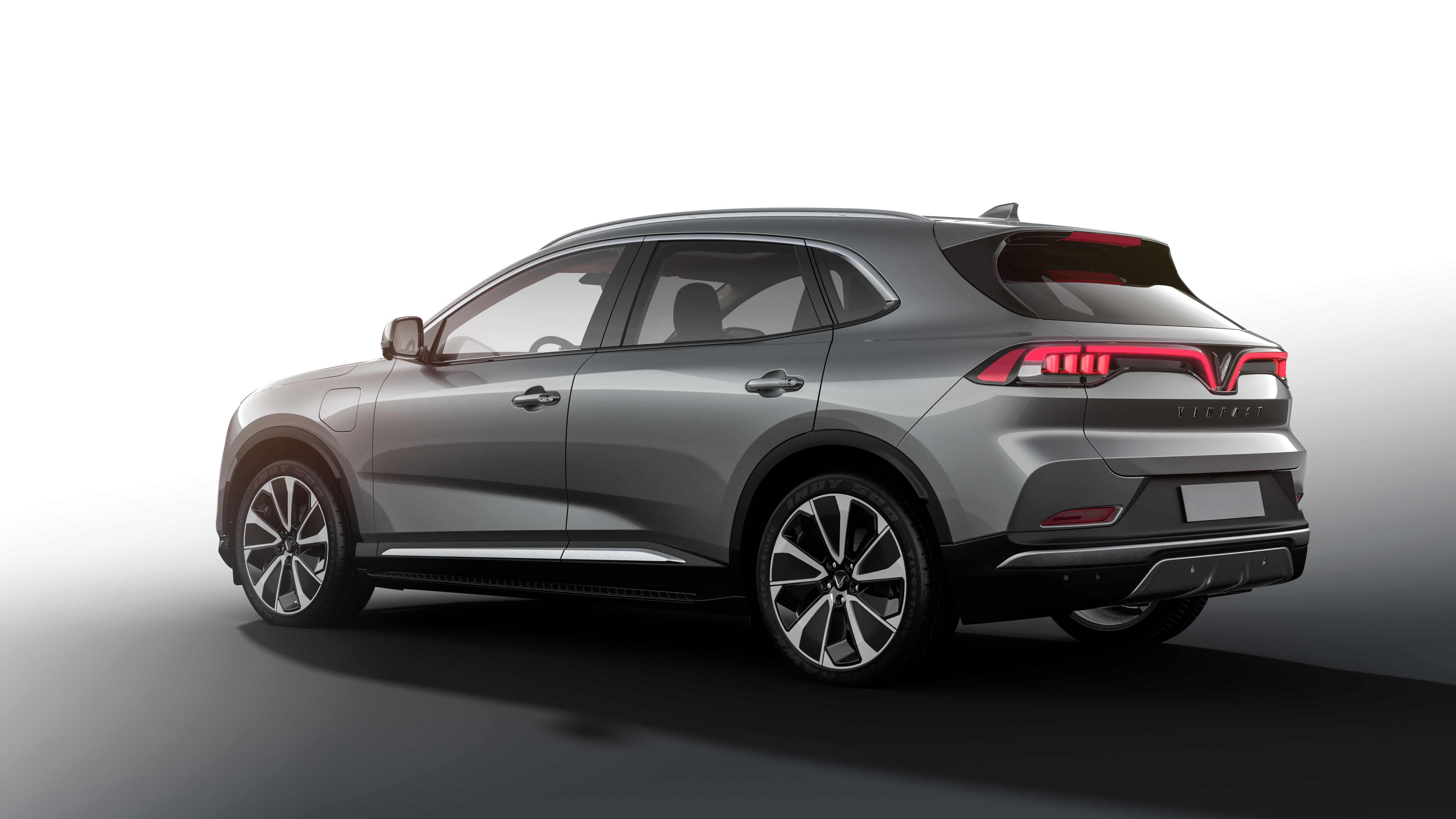 Ngắm VinFast VF e35 - SUV phong cách coupe vừa ra mắt tại Mỹ