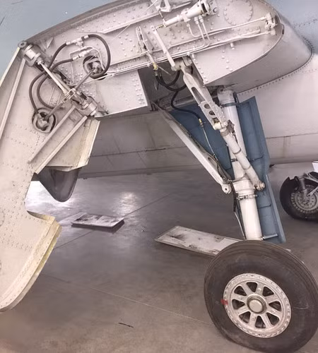 kham pha may bay cuong kich ngu loi grumman avenger