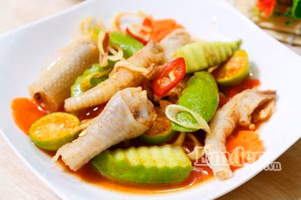 nghi le vao bep lam chan ga ngam xoai xanh mon nhau ngon khong the bo qua