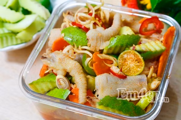 nghi le vao bep lam chan ga ngam xoai xanh mon nhau ngon khong the bo qua