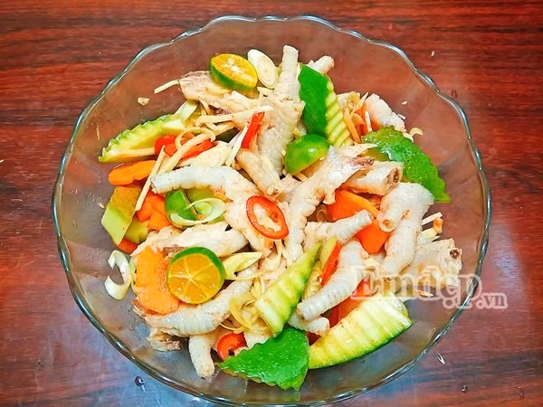 nghi le vao bep lam chan ga ngam xoai xanh mon nhau ngon khong the bo qua