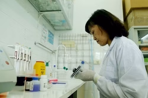 nu tien si nghien cuu vacxin ho ga cho thai phu duoc de cu giai ta quang buu