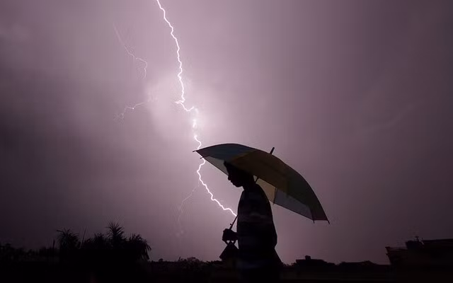 vua chuyen mua mua nhieu nguoi tu vong do set danh