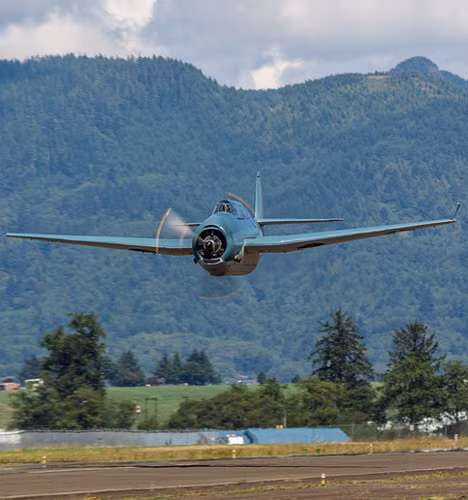 kham pha may bay cuong kich ngu loi grumman avenger