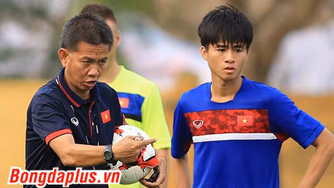 u20 viet nam bat dau dong cua luyen bai tu