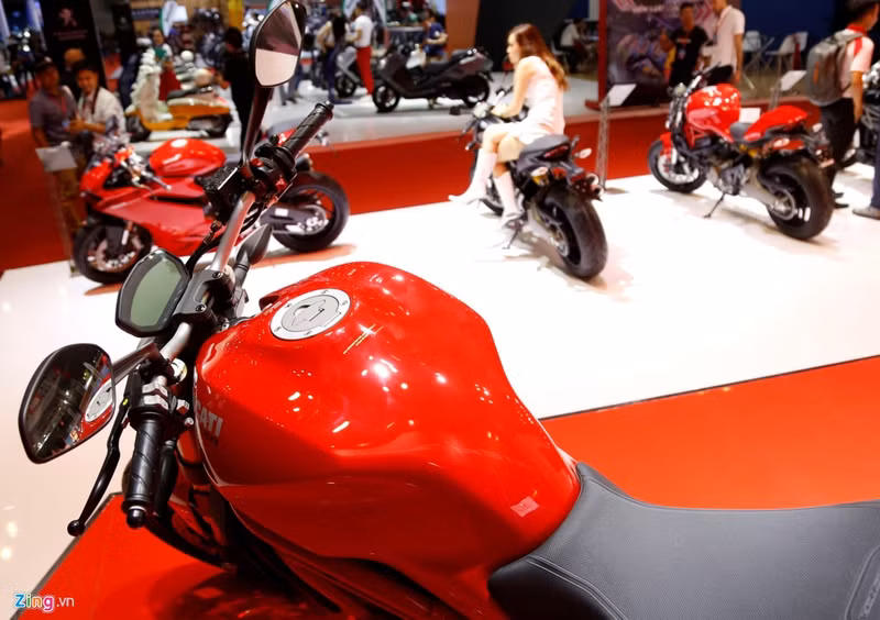 chi tiet ducati monster 797 gia 390 trieu moi ra mat tai viet nam