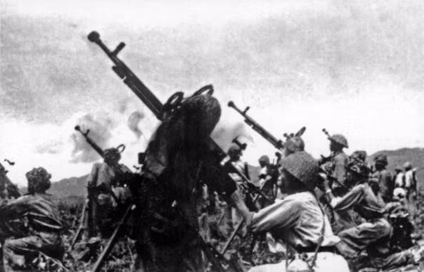 nhung buc anh chan dong dia cau trong chien dich dien bien phu 1954