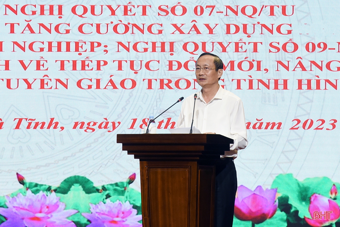 Tiếp tục quan tâm xây dựng tổ chức Đảng trong doanh nghiệp và đổi mới công tác tuyên giáo