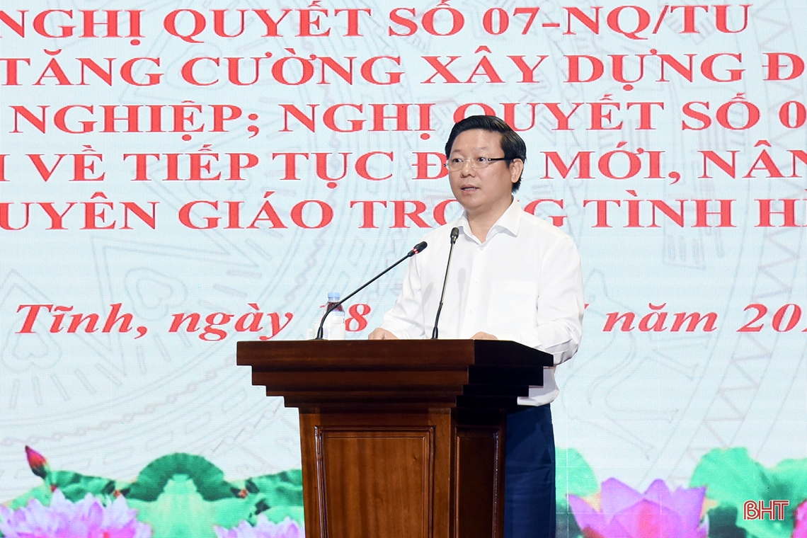 Tiếp tục quan tâm xây dựng tổ chức Đảng trong doanh nghiệp và đổi mới công tác tuyên giáo