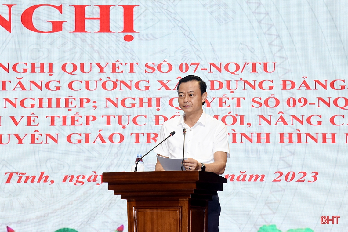 Tiếp tục quan tâm xây dựng tổ chức Đảng trong doanh nghiệp và đổi mới công tác tuyên giáo