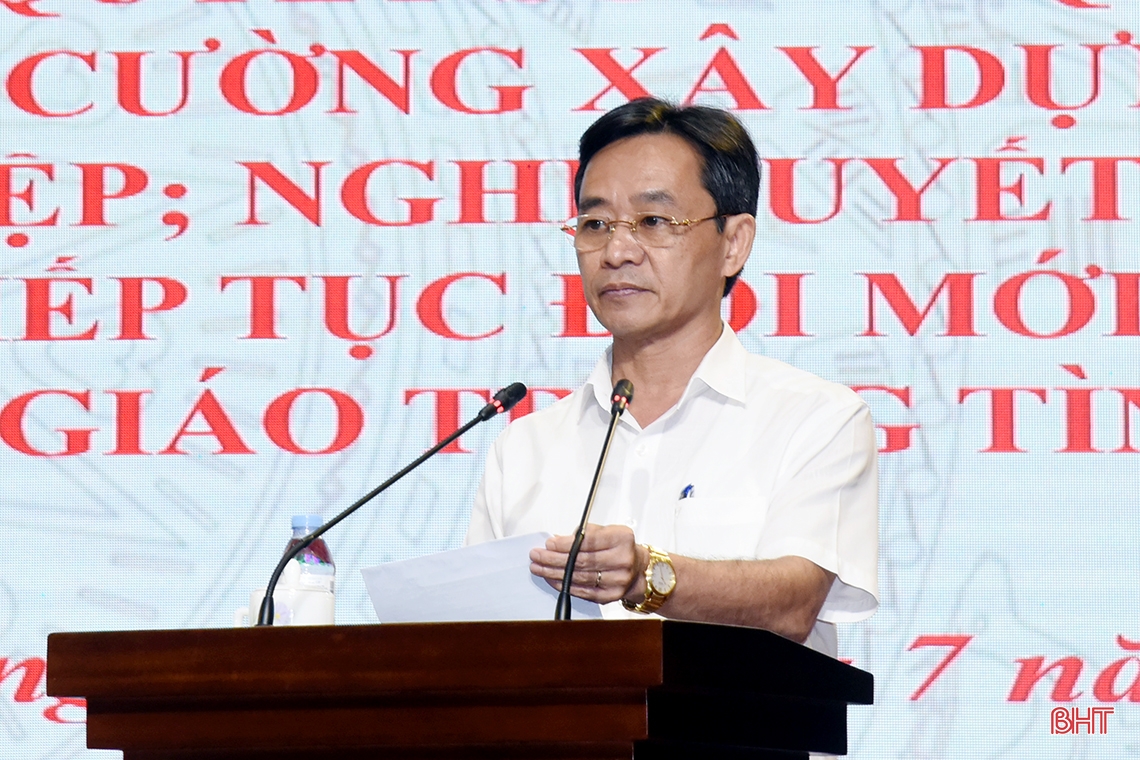 Tiếp tục quan tâm xây dựng tổ chức Đảng trong doanh nghiệp và đổi mới công tác tuyên giáo