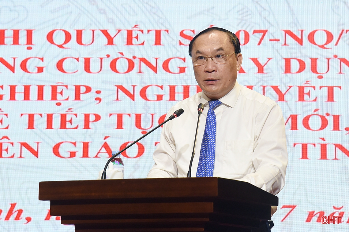 Tiếp tục quan tâm xây dựng tổ chức Đảng trong doanh nghiệp và đổi mới công tác tuyên giáo